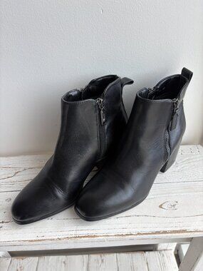Blondo Waterproof Black Leather Ankle Boots